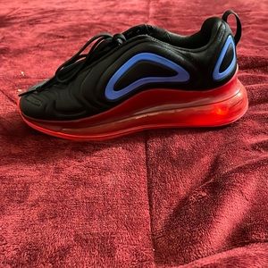 I selling sneaker Nike air Max